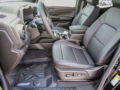 New 2025 Chevrolet Colorado Trail Boss w/ Midnight Edition image 15