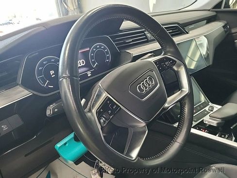 Used 2021 Audi e-tron Premium w/ Convenience Plus Package image 4