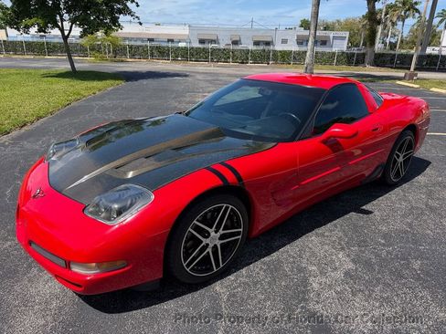 Used 1999 Chevrolet Corvette Coupe w/ Performance Handling Pkg RWD image 1