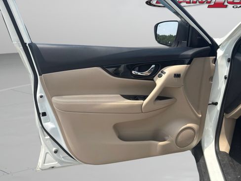 Used 2020 Nissan Rogue SL w/ Premium Package FWD image 16