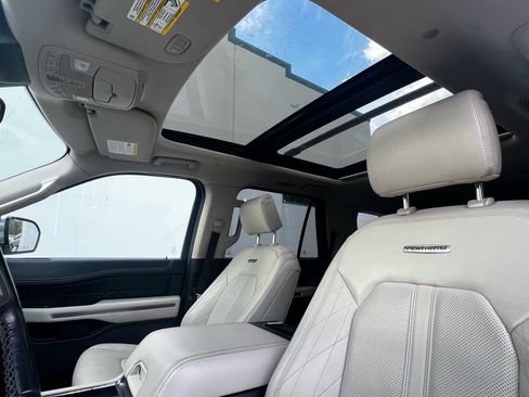 Used 2020 Ford Expedition Platinum AWD/4WD image 32