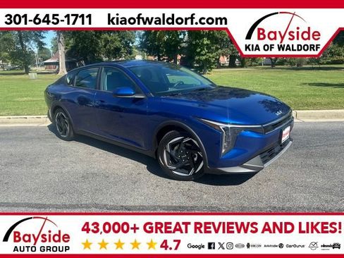 New 2025 Kia K4 EX image 1