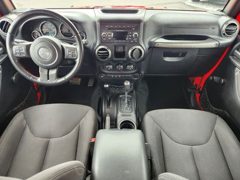 Used 2016 Jeep Wrangler Sport w/ Connectivity Group AWD/4WD image 2