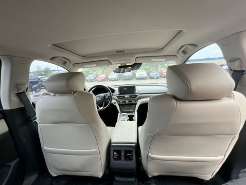 Used 2019 Honda Accord Touring image 33