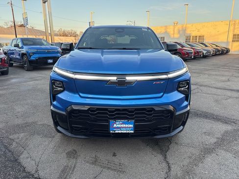 Used 2025 Chevrolet Silverado EV RST AWD/4WD image 2