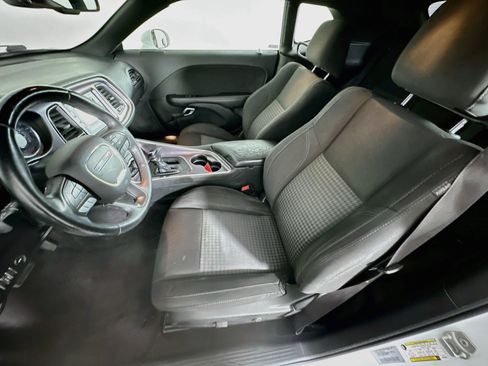 Used 2017 Dodge Challenger SXT RWD image 13