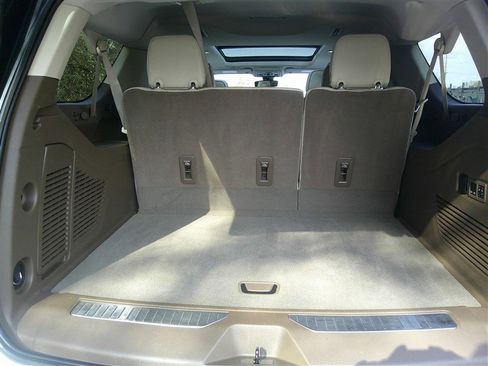 Used 2022 GMC Yukon XL Denali image 27