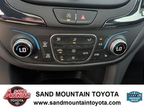 Used 2024 Chevrolet Equinox RS FWD image 23