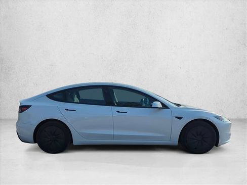 Used 2025 Tesla Model 3 RWD image 4
