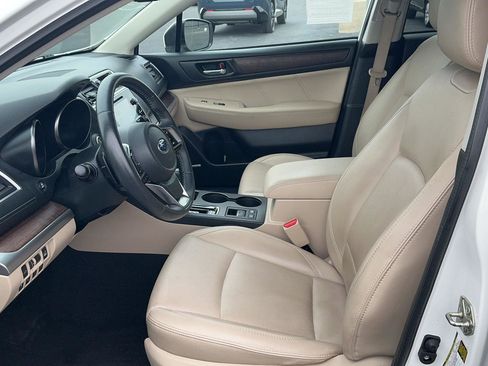 Used 2019 Subaru Outback 2.5i Limited AWD/4WD image 18