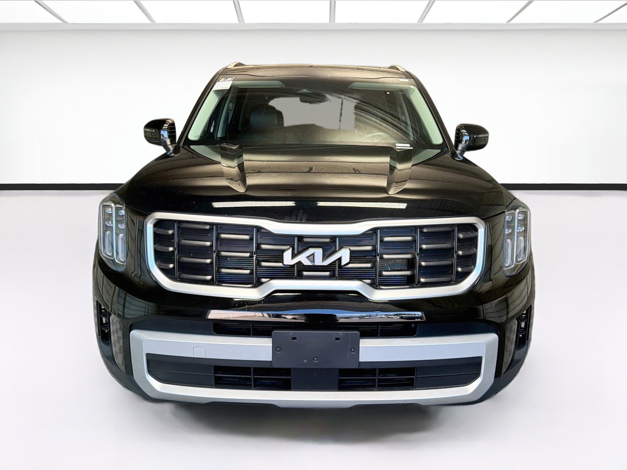 Used 2025 Kia Telluride S AWD/4WD image 2