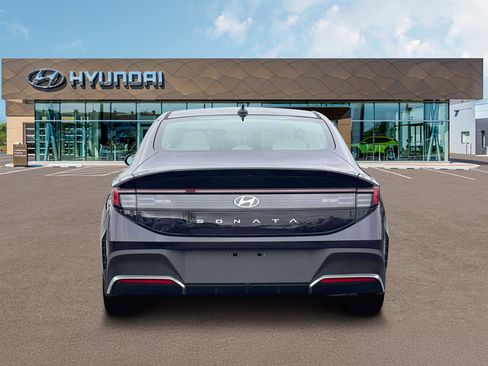 New 2026 Hyundai Sonata SE FWD image 6