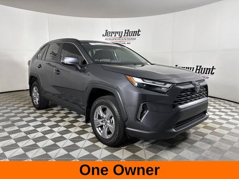 Used 2025 Toyota RAV4 XLE w/ Convenience Package FWD image 4