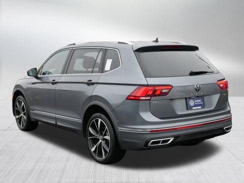 Certified 2022 Volkswagen Tiguan SEL R-Line image 5