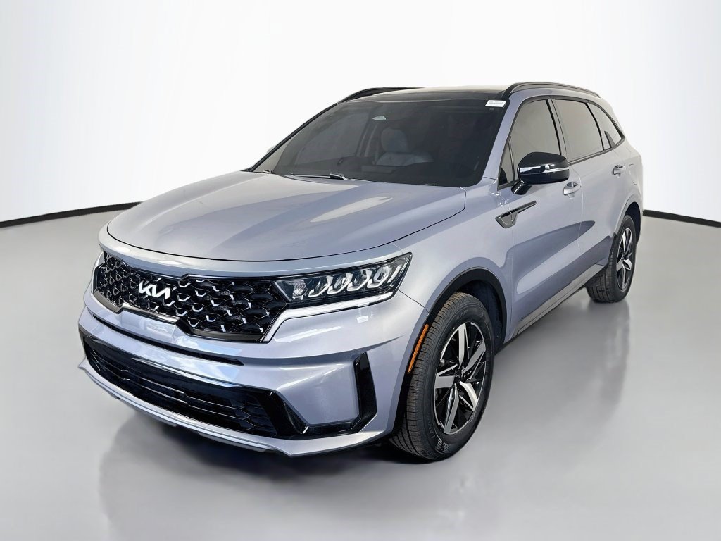 Used 2023 Kia Sorento S w/ Panoramic Sunroof Package FWD image 4
