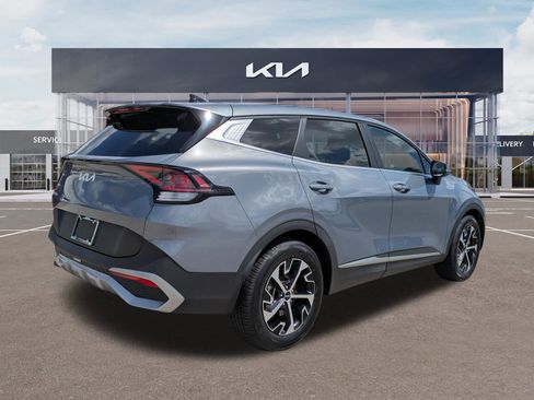 Certified 2023 Kia Sportage EX image 4