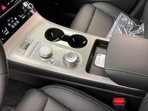 New 2026 Genesis GV70 2.5T Select AWD/4WD image 9