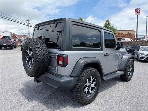 Used 2019 Jeep Wrangler Sport AWD/4WD image 13