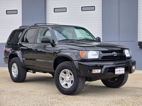 Used 2002 Toyota 4Runner SR5 image 1