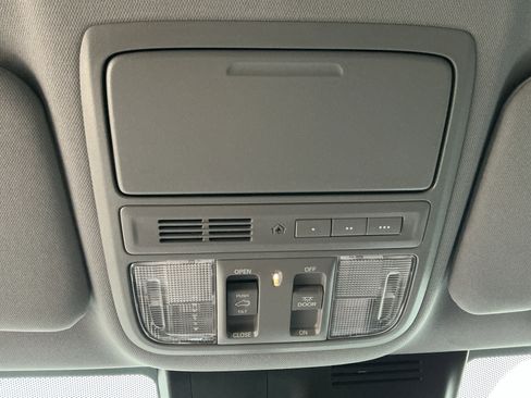 Used 2020 Honda CR-V Touring image 31