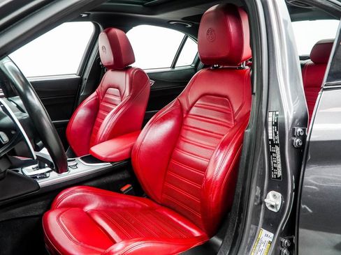 Used 2023 Alfa Romeo Giulia Veloce image 38