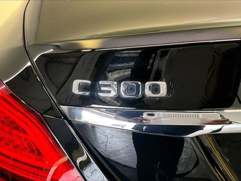 Used 2021 Mercedes-Benz C 300 4MATIC Sedan image 33