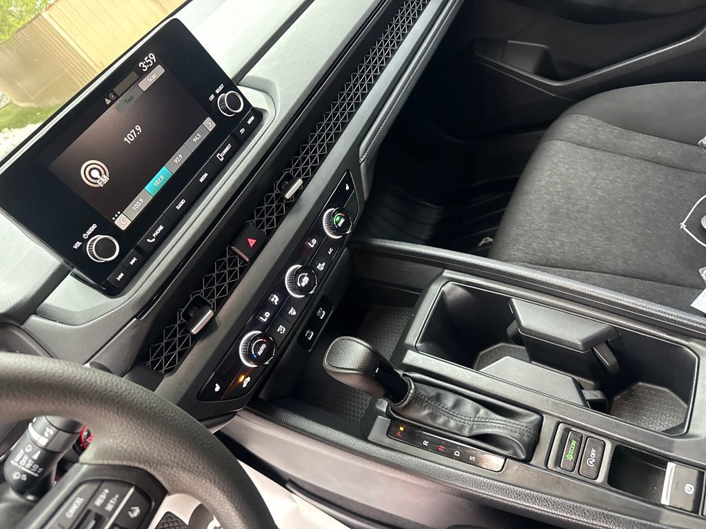 Used 2023 Honda Accord EX image 18