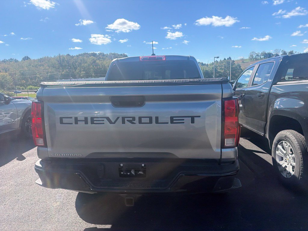 Used 2024 Chevrolet Colorado Trail Boss w/ Technology Package AWD/4WD image 6