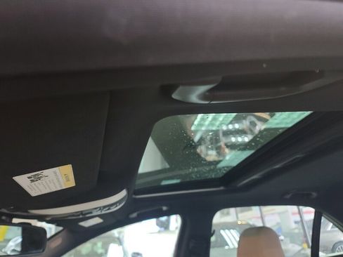 Used 2011 Mercedes-Benz E 350 Sedan image 27