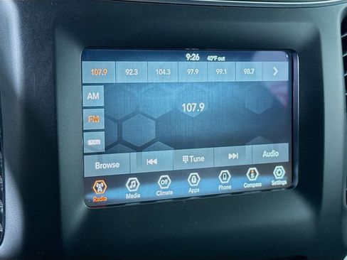 Used 2019 Jeep Cherokee Latitude Plus w/ Comfort/Convenience Group image 7