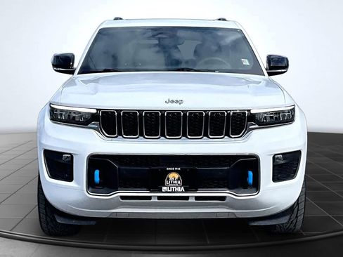 Used 2022 Jeep Grand Cherokee Overland AWD/4WD image 6
