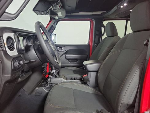 Used 2025 Jeep Wrangler Unlimited Sport AWD/4WD image 12
