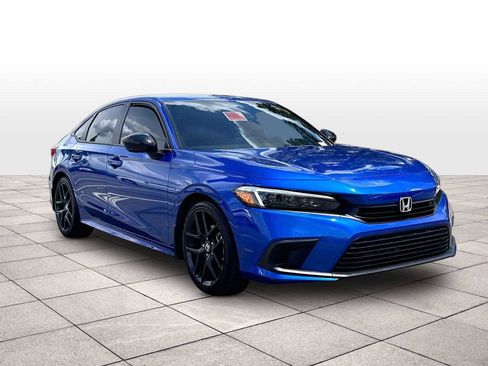Used 2023 Honda Civic Sport image 2