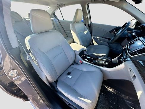 Used 2016 Honda Accord EX-L image 30