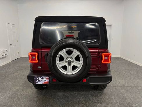 Used 2022 Jeep Wrangler Unlimited Sport image 7