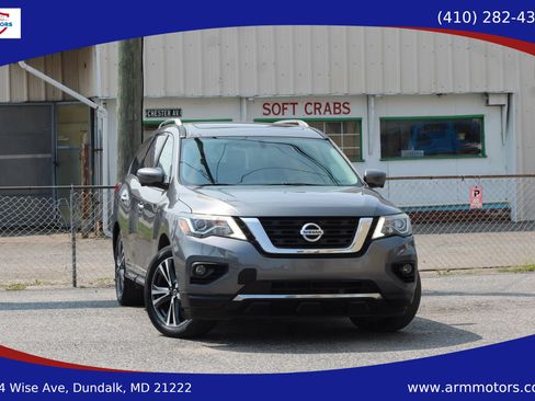 Used 2020 Nissan Pathfinder Platinum FWD image 1