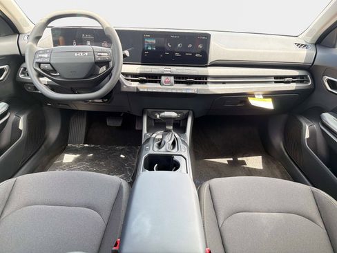 New 2026 Kia K4 LXS FWD image 12