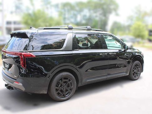 New 2025 Kia Carnival SX Prestige image 18