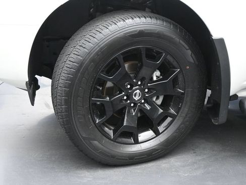 Used 2020 Nissan Frontier SV w/ Midnight Edition Floor Mats AWD/4WD image 17