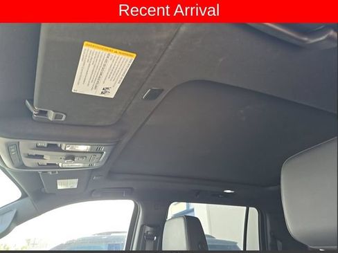 Used 2024 Chevrolet Suburban Z71 AWD/4WD image 8