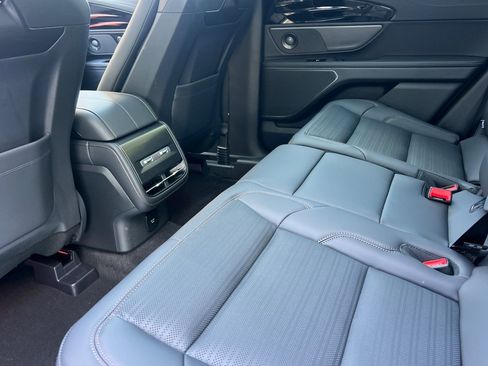 New 2026 Lincoln Nautilus Reserve w/ Jet Appearance Package AWD/4WD image 10