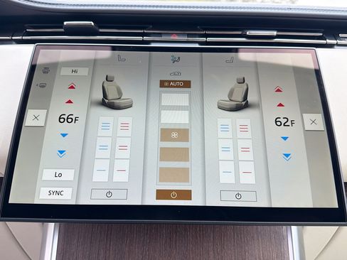 New 2026 Land Rover Range Rover SE image 35