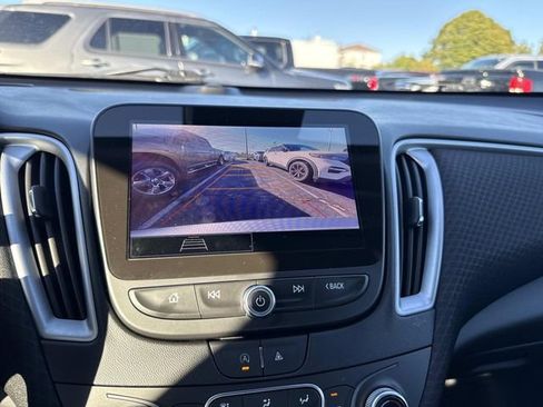 Used 2024 Chevrolet Malibu LT image 23