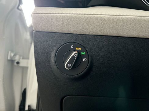 New 2026 Volkswagen Taos S image 14