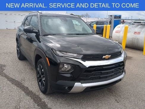 Used 2023 Chevrolet TrailBlazer LT FWD image 9