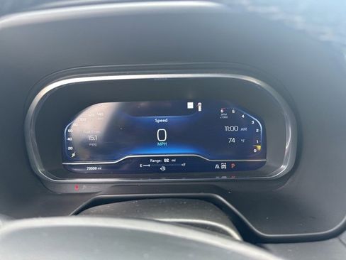 Used 2023 Chevrolet Suburban LT image 17