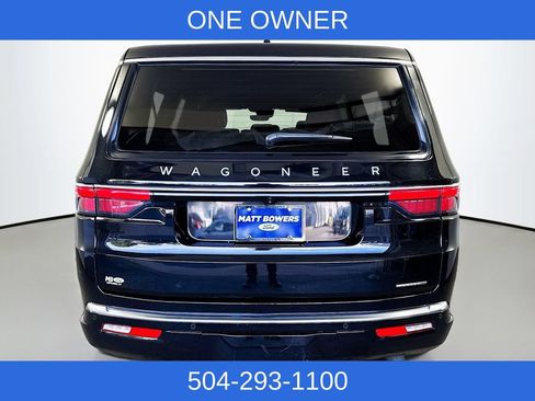 Used 2024 Jeep Wagoneer L Series II RWD image 8