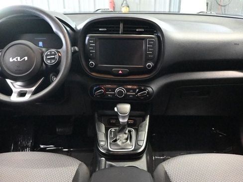 Used 2024 Kia Soul LX FWD image 10