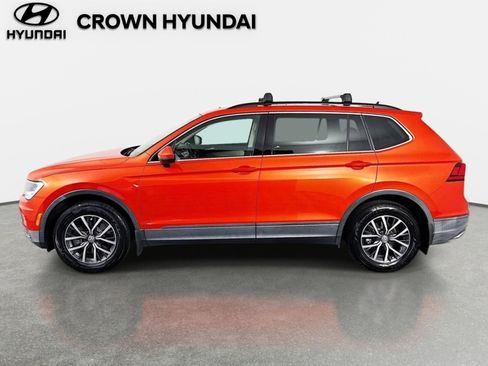 Used 2019 Volkswagen Tiguan SE w/ Panoramic Sunroof Package FWD image 9