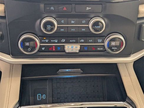 Used 2024 Ford Expedition Max Limited image 23